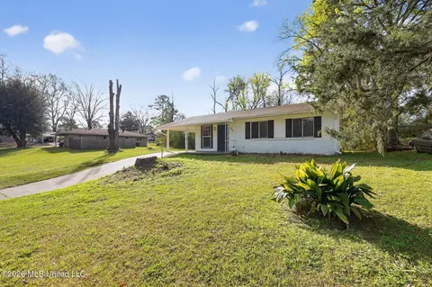Exterior - 5770 Queen Mary Ln, Jackson, MS 39209 photo 1 of 4