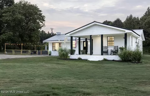 4336 S Red Banks Rd, Byhalia, MS 38611