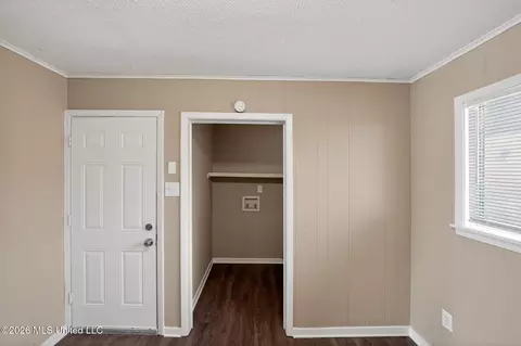Entry Way - 117 James Monroe Pl, Jackson, MS 39213 photo 4 of 6