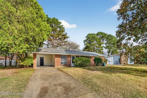 117 James Monroe Pl, Jackson, MS 39213
