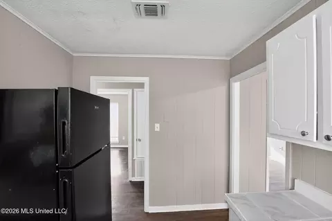 Entry Way - 117 James Monroe Pl, Jackson, MS 39213 photo 2 of 6