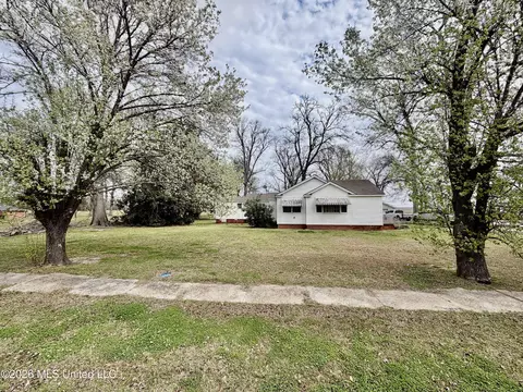 Exterior - 405 Preston St, Benoit, MS 38725 photo 6 of 6