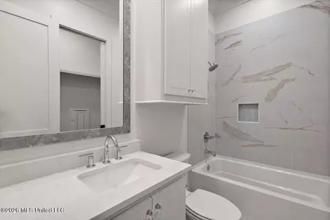 Bath - 133 Water St, Madison, MS 39110 photo 4 of 5