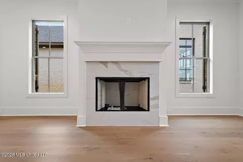 Living - 133 Water St, Madison, MS 39110 photo 3 of 4