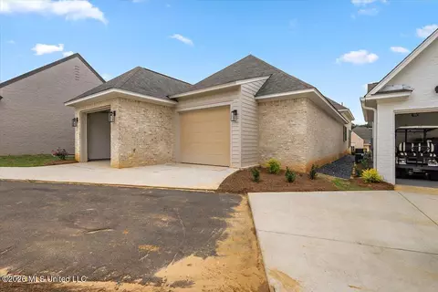 Exterior - 133 Water St, Madison, MS 39110 photo 4 of 6