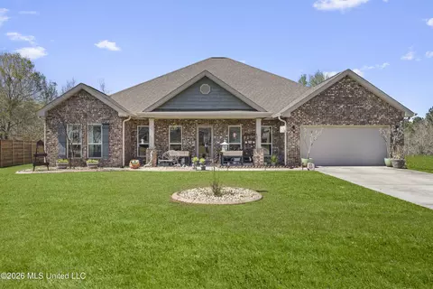 10641 Chapelwood Dr, Gulfport, MS 39503