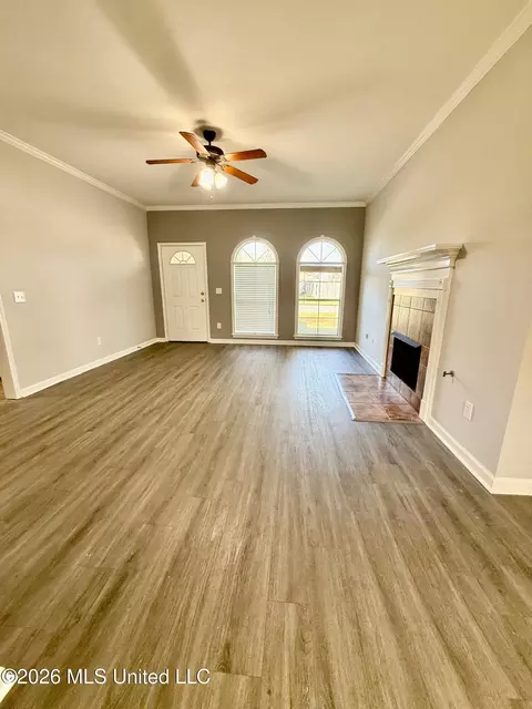Living - 500 Ridgeway Dr, Brandon, MS 39047 photo 3 of 3