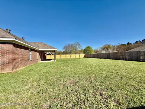 Exterior - 500 Ridgeway Dr, Brandon, MS 39047 photo 4 of 4