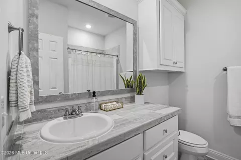 Bath - 170 Chartleigh Cir, Canton, MS 39046 photo 3 of 3