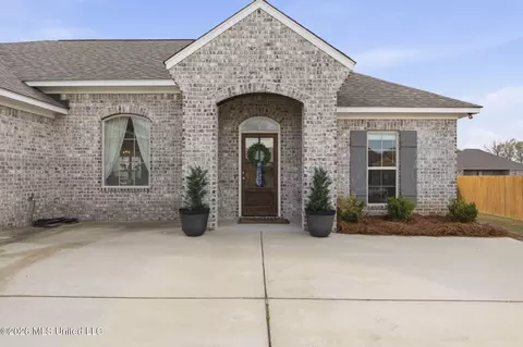 Exterior - 170 Chartleigh Cir, Canton, MS 39046 photo 4 of 10
