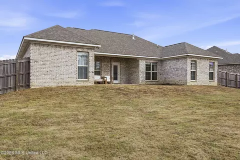 Exterior - 170 Chartleigh Cir, Canton, MS 39046 photo 10 of 10