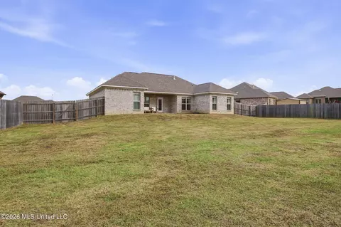 Exterior - 170 Chartleigh Cir, Canton, MS 39046 photo 9 of 10