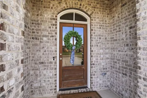 Entry Way - 170 Chartleigh Cir, Canton, MS 39046 photo 1 of 3