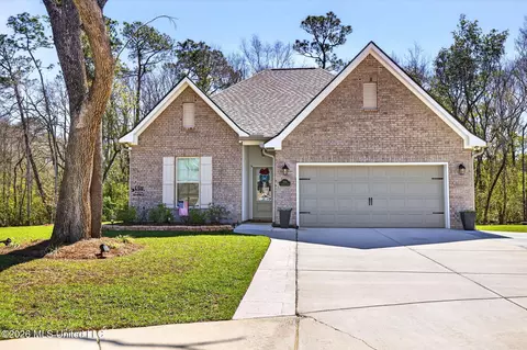 7271 S Aberdeen Dr, Pass Christian, MS 39571