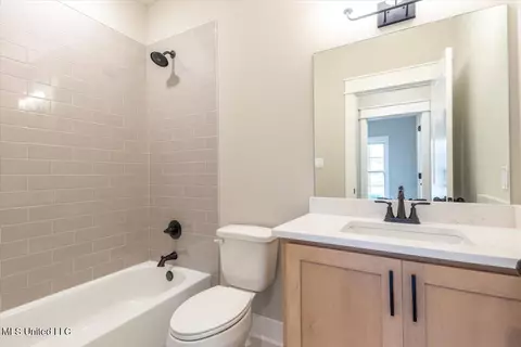 Bath - 1694 Bakersfield Way, Nesbit, MS 38651 photo 1 of 5