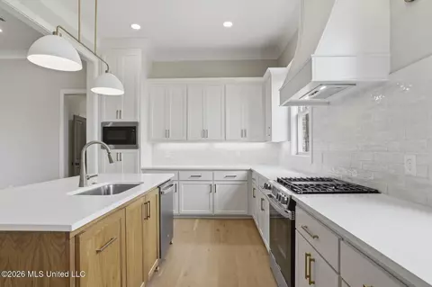 Kitchen - 364 Aurora Cir, Canton, MS 39046 photo 3 of 4