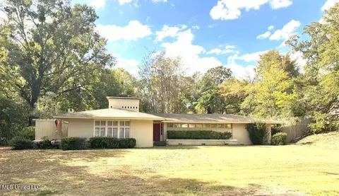 102 Dana Rd, Natchez, MS 39120