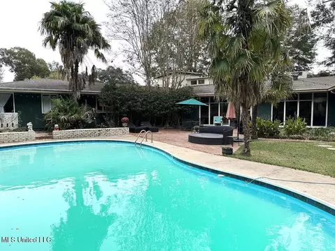 Exterior - 102 Dana Rd, Natchez, MS 39120 photo 7 of 15