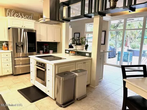 Kitchen - 102 Dana Rd, Natchez, MS 39120 photo 1 of 11