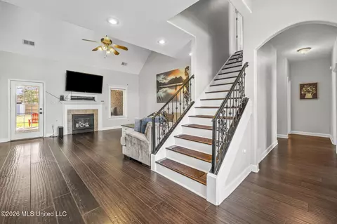 Entry Way - 1735 Keenlan Dr, Hernando, MS 38632 photo 1 of 2