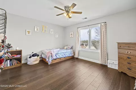 Bedroom - 1735 Keenlan Dr, Hernando, MS 38632 photo 4 of 5