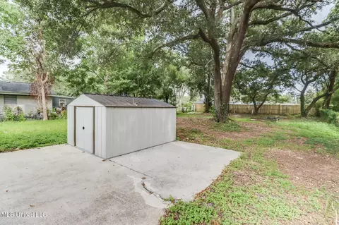 Exterior - 511 E Old Pass Rd, Long Beach, MS 39560 photo 4 of 5