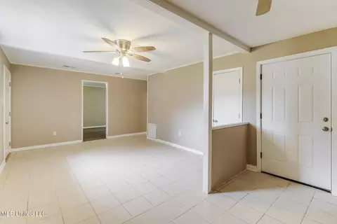 Living - 511 E Old Pass Rd, Long Beach, MS 39560 photo 2 of 2