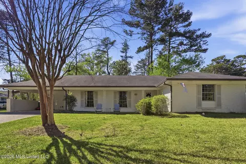 4311 Roswell Ct, Jackson, MS 39211