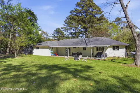 Exterior - 4311 Roswell Ct, Jackson, MS 39211 photo 7 of 7