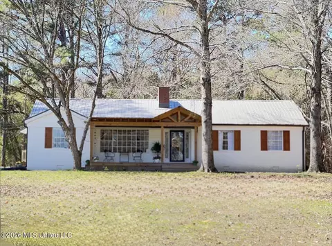 344 Wildcat Bottom Rd, Red Banks, MS 38661