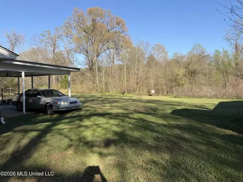 Exterior - 11 Knotts Rd, Natchez, MS 39120 photo 6 of 9