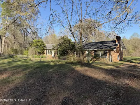 Exterior - 11 Knotts Rd, Natchez, MS 39120 photo 9 of 9