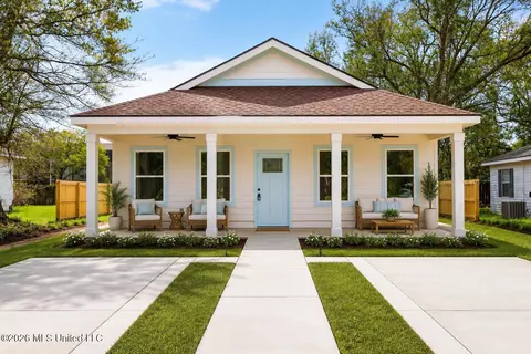 2041 Southern Ave, Biloxi, MS 39531