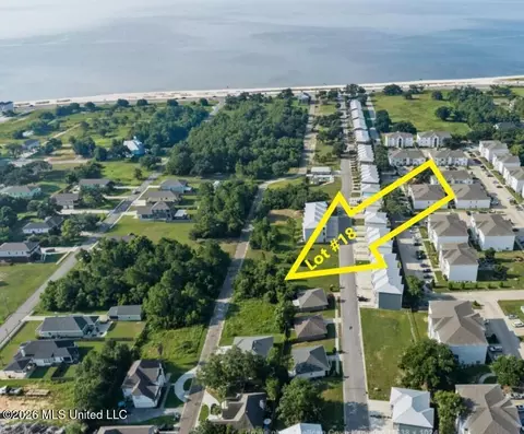 18 Pelican Cove Ln, Long Beach, MS 39560