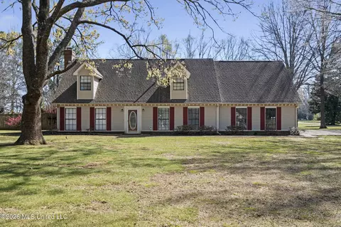 2915 Barrett Dr, Southaven, MS 38672