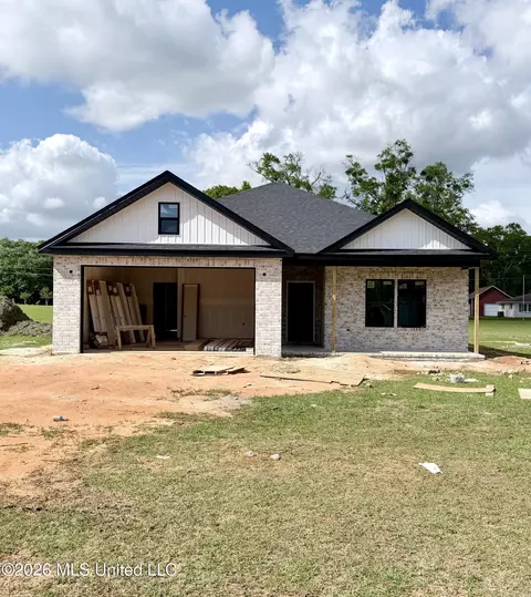 6685 Caraway Rd, Moss Point, MS 39562