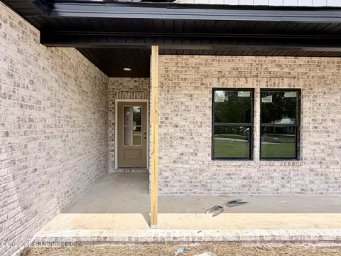 Exterior - 6685 Caraway Rd, Moss Point, MS 39562 photo 2 of 3