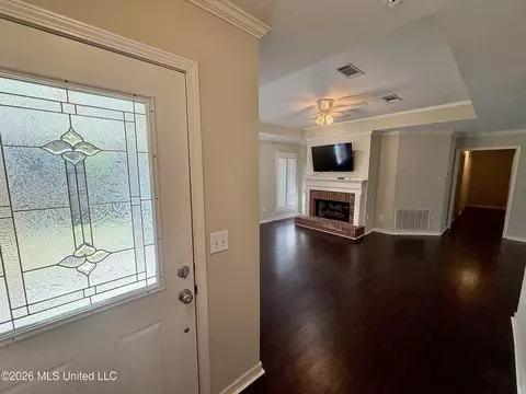 Entry Way - 490 Brookstone Dr, Madison, MS 39110 photo 2 of 6