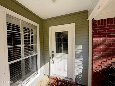 Entry Way - 490 Brookstone Dr, Madison, MS 39110 photo 1 of 6