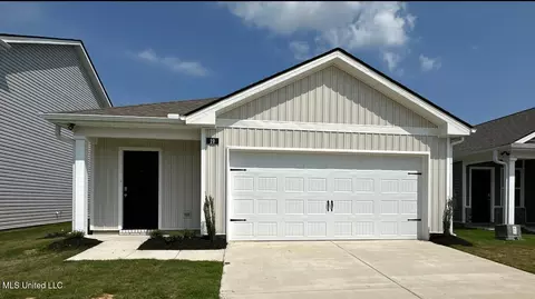63 Sealy Dr, Byhalia, MS 38611