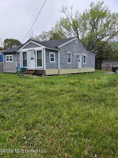 2321 Taft Ave, Pascagoula, MS 39567