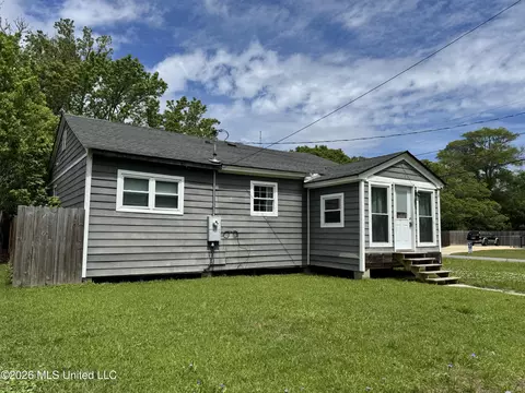 2321 Taft Ave, Pascagoula, MS 39567