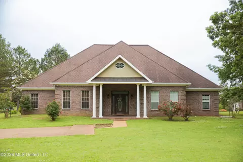 1103 Steele Rd, Starkville, MS 39759