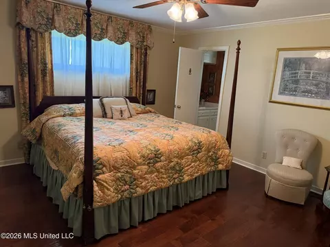 Bedroom - 213 Forrest Dr, Natchez, MS 39120 photo 2 of 4