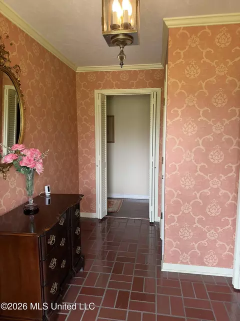 Entry Way - 213 Forrest Dr, Natchez, MS 39120 photo 1 of 1