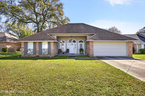 940 Anniston Ave, Gulfport, MS 39507