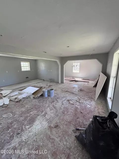 Living - 258 Mount Pleasant Rd, Lucedale, MS 39452 photo 1 of 2
