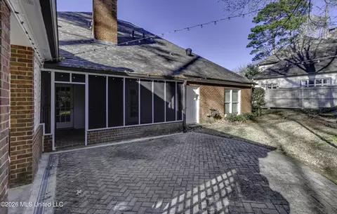 Exterior - 2231 Sheffield Dr, Jackson, MS 39211 photo 3 of 10
