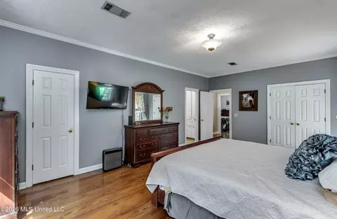 Bedroom - 2231 Sheffield Dr, Jackson, MS 39211 photo 4 of 13