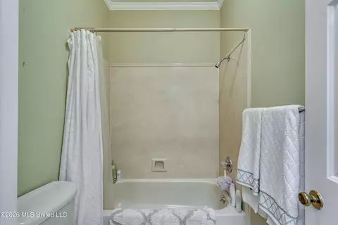 Bath - 2231 Sheffield Dr, Jackson, MS 39211 photo 5 of 7